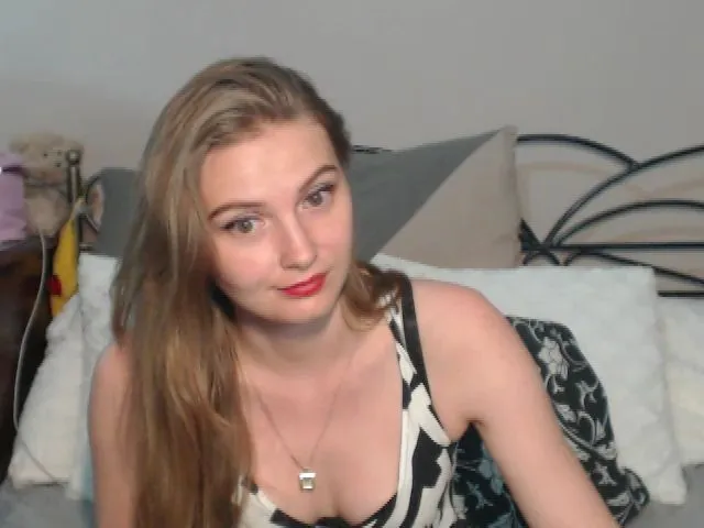 Live sex webcam photo for LarissaSexy25 #257145267