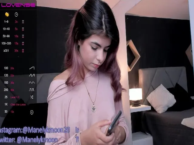 Live sex webcam photo for Manelyk_m #256925954