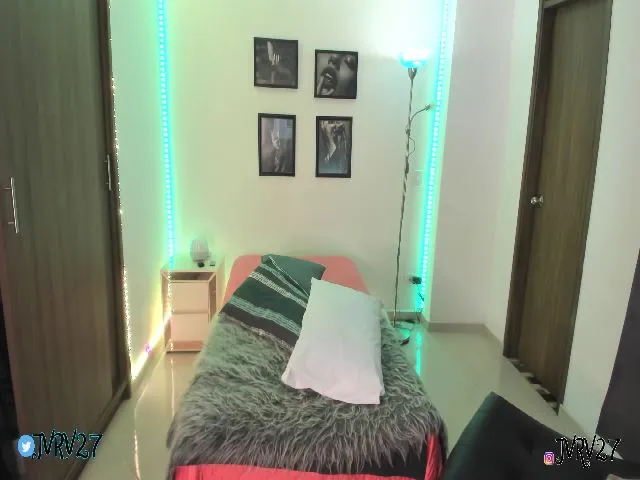 Live sex webcam photo for Juanabrau #256987065