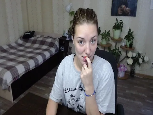 Live sex webcam photo for Emi_lywild #265363224