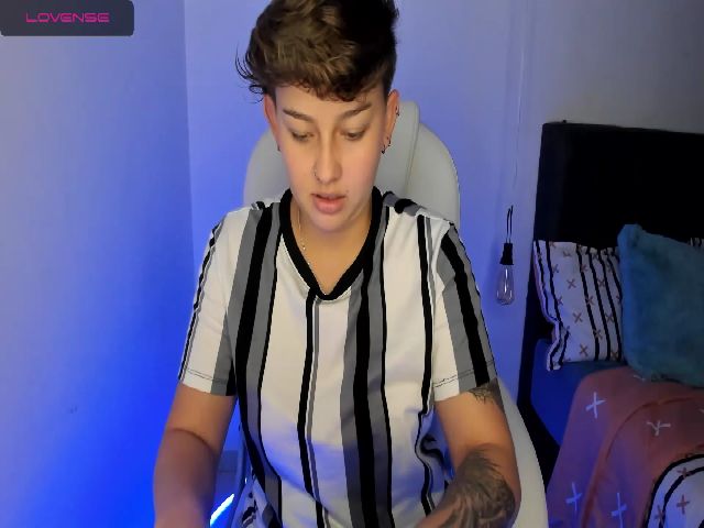 Live sex webcam photo for SalemJimenez #252411919