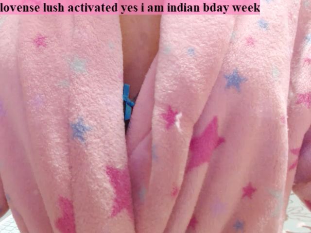 Live sex webcam photo for PARADISEQEEN #254542958