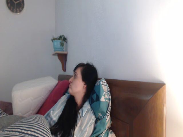 Live sex webcam photo for isabellazee2 #255801959