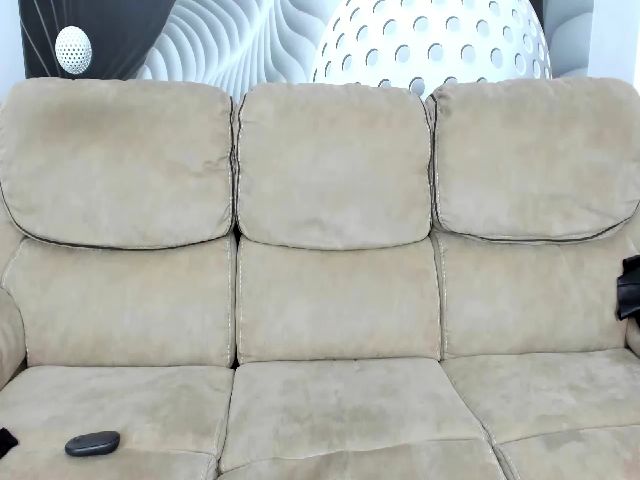 Live sex webcam photo for HaleySweet18 #260066418