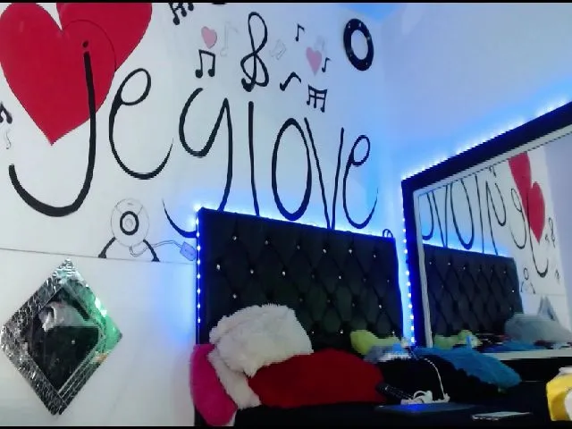 Live sex webcam photo for Jey_Love #259824418