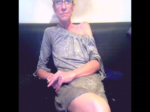 Live sex webcam photo for Sexygeny #252293550