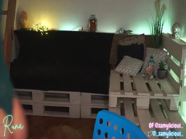 Live sex webcam photo for Runa__ #259473157