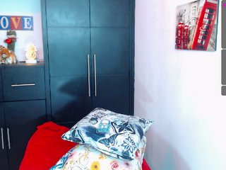 Live sex webcam photo for karol-sweet02 #240543429