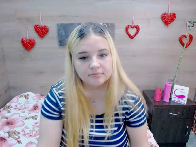 Live sex webcam photo for Cheryl_Sky #255701921