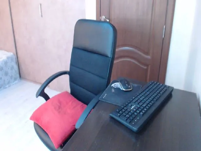 Live sex webcam photo for MisJulia #258684647
