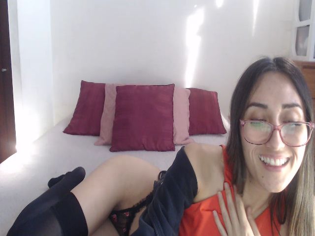 Live sex webcam photo for Ninimoon #254486345