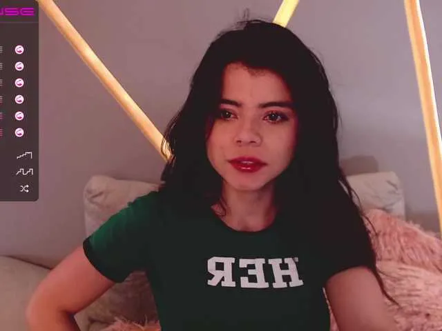 Live sex webcam photo for JulieBelle #287987620