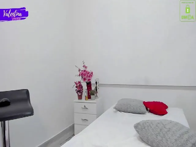 Live sex webcam photo for valentina_s_ #260196901