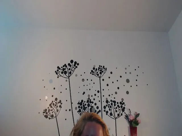 Live sex webcam photo for voluptuousDDD #252924963