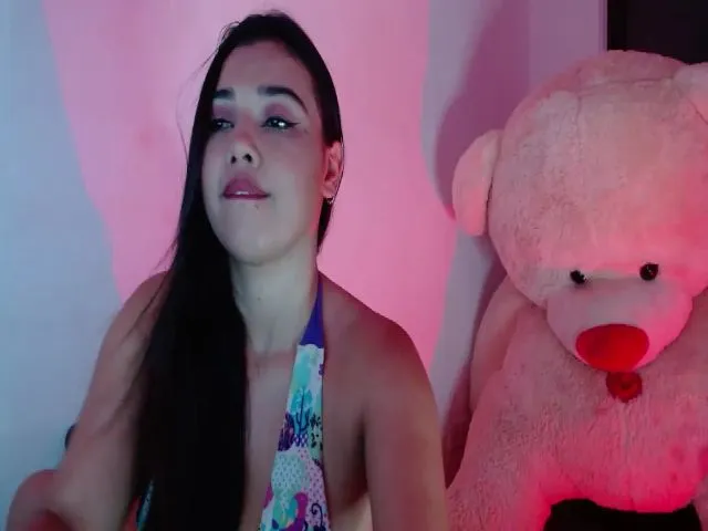 Live sex webcam photo for Samantha4k #254030996
