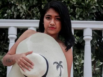 Live sex webcam photo for paola_g_ #241548959