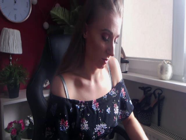 Live sex webcam photo for StarALENA #263680467