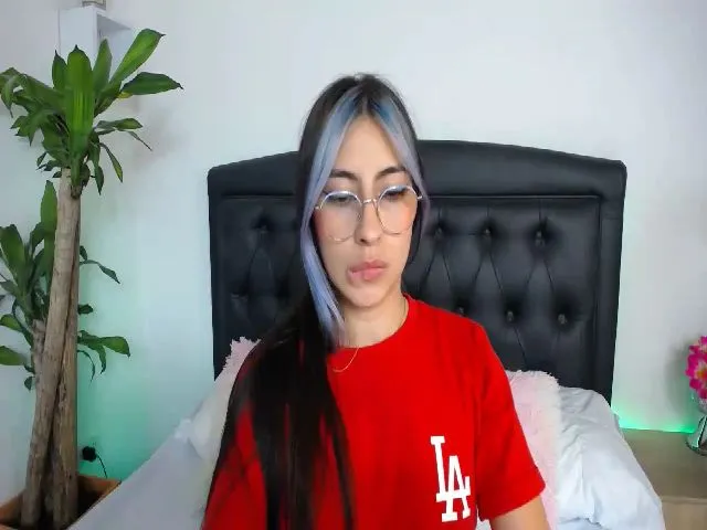Live sex webcam photo for Mairerf #262263057