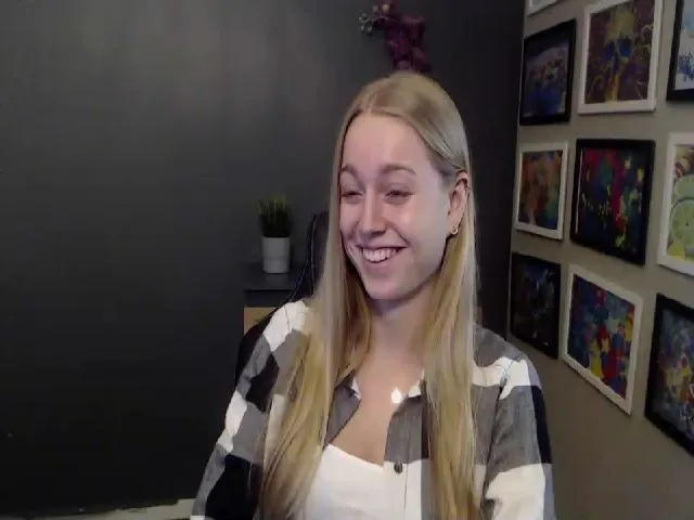 Live sex webcam photo for LUSTerica #265399643