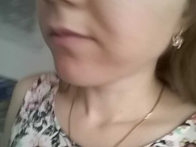 Live sex webcam photo for Alenushka888 #241316419