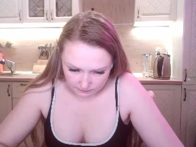 Live sex webcam photo for JaneGrey111 #263201739