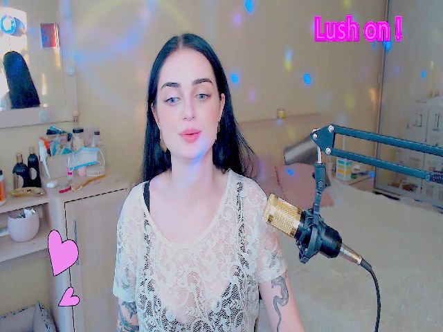 Live sex webcam photo for sunshinebabee #255218649