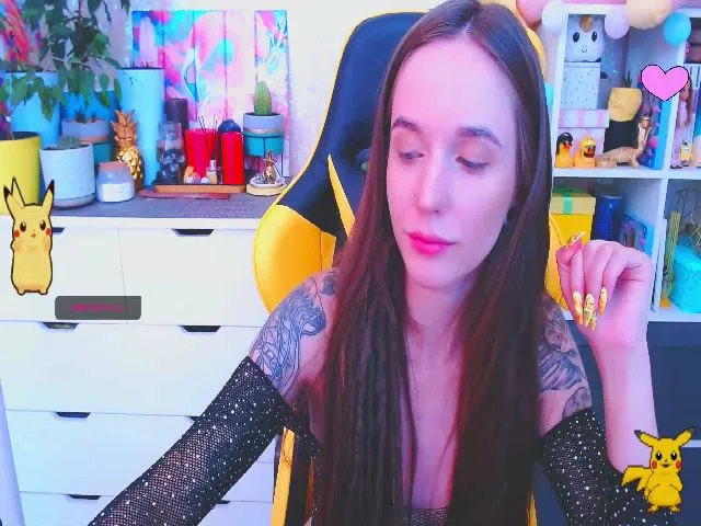 Live sex webcam photo for JinjerMoon #253764175