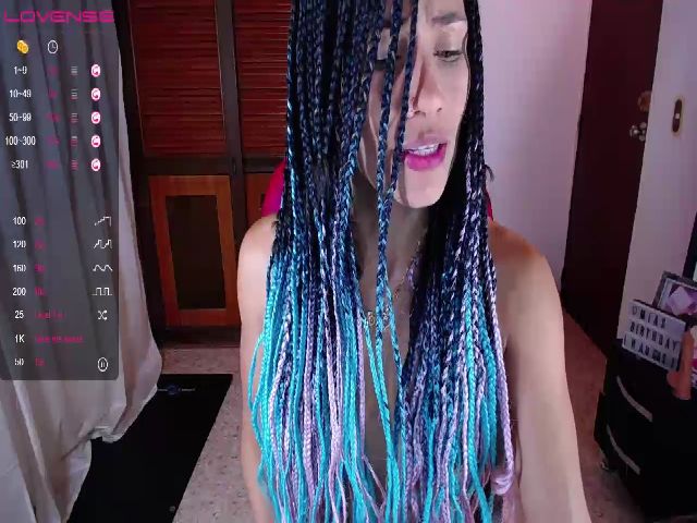 Live sex webcam photo for Miafitnesss #262420172