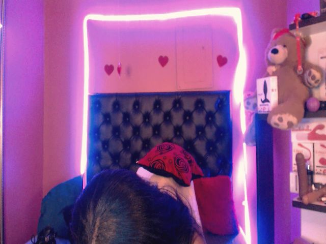 Live sex webcam photo for ELSIEMORRIS #255726130