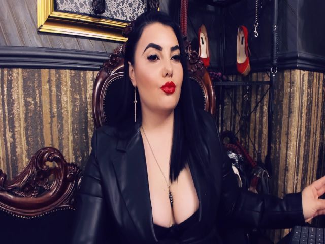 Live sex webcam photo for MelissaGlow #255967389