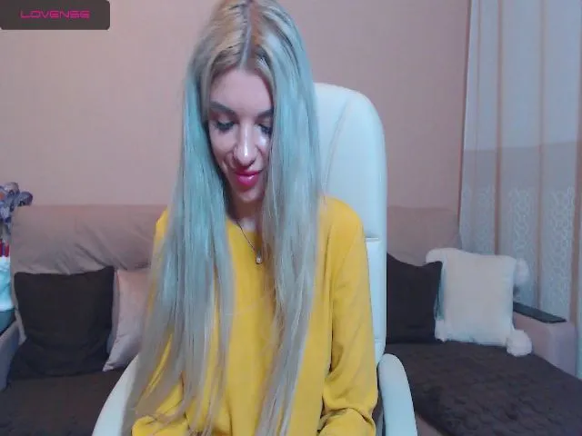 Live sex webcam photo for SilviaDream #254214329