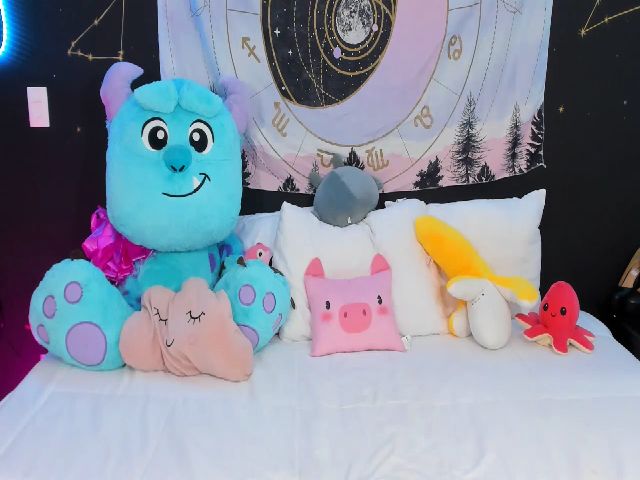 Live sex webcam photo for Candy99Love #263556891