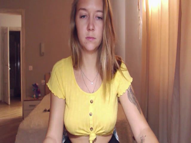 Live sex webcam photo for SylviaOneill #262155348