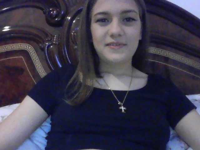 Live sex webcam photo for sweet23jane23 #241421894