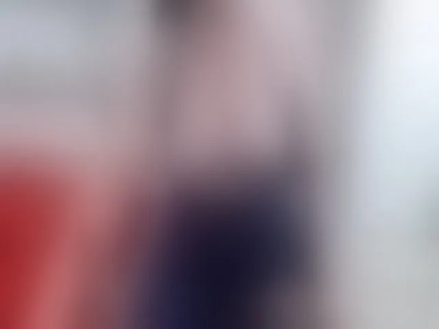 Live sex webcam photo for JullieMilf #263763268
