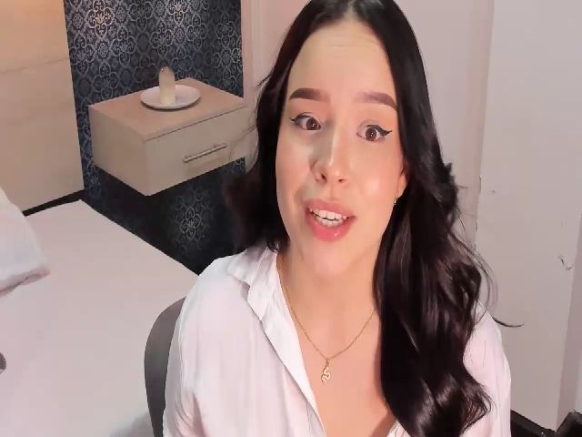 Live sex webcam photo for Sexxygirl18x #257341105