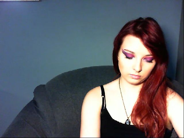 Live sex webcam photo for VirginLuna18 #259987269