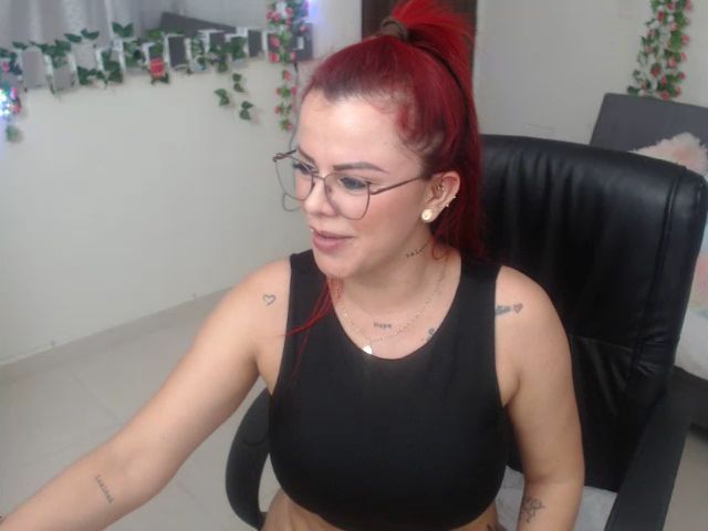 Live sex webcam photo for MILF_karol #260297697