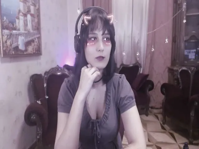Live sex webcam photo for GraceLuv #256309774