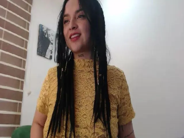 Live sex webcam photo for NinaFeliu #253936216