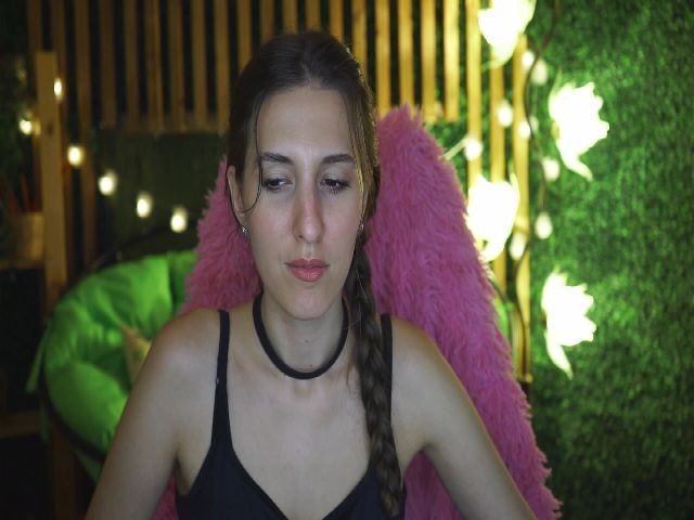 Live sex webcam photo for SoloVB #254869236