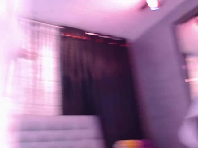 Live sex webcam photo for Katalina-Luv #254402175