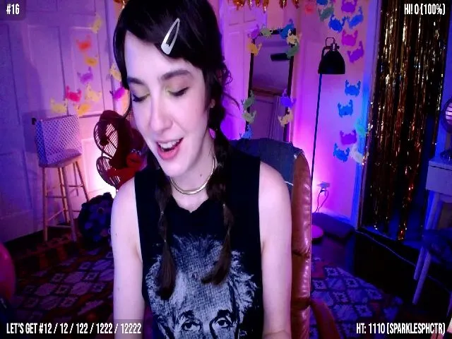 Live sex webcam photo for Yarrow #254706774