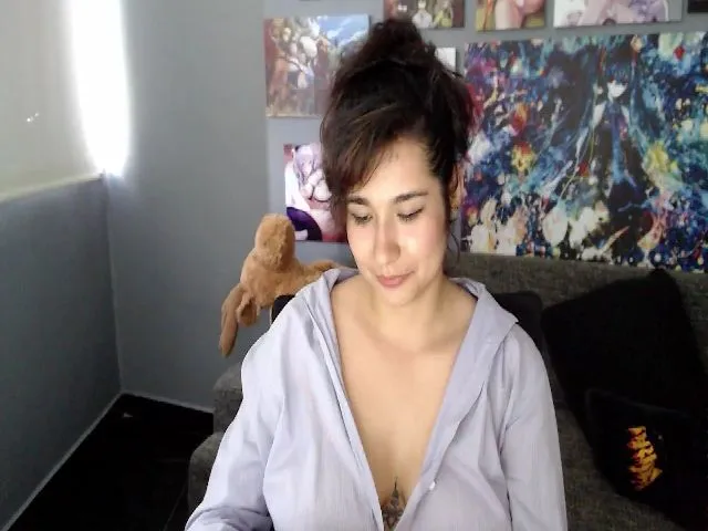 Live sex webcam photo for Jade_leon_ #261571259