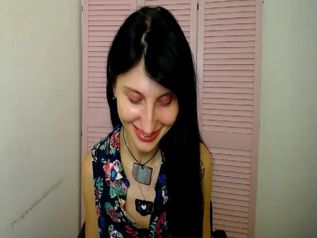 Live sex webcam photo for SnowSpacee #261679286