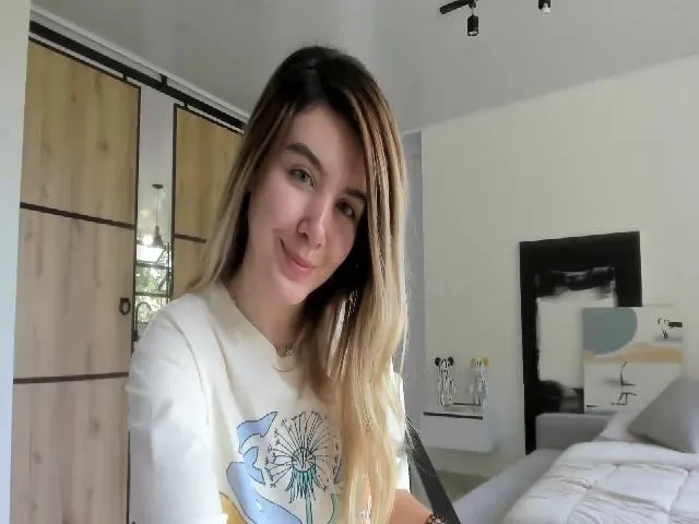 Live sex webcam photo for LauraVega #262746880
