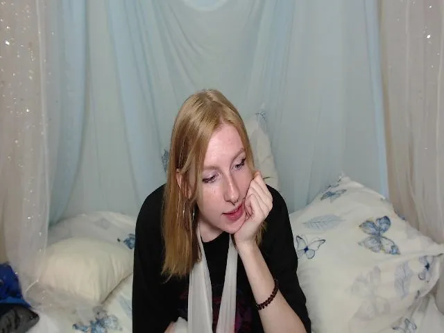 Live sex webcam photo for ImFoxx #255904575