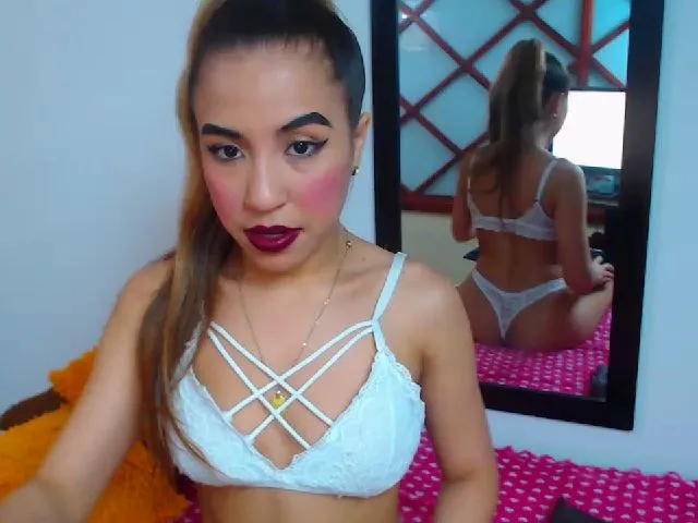 Live sex webcam photo for KellyJhons #256662128