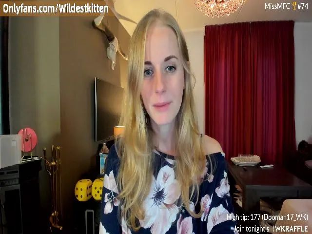 Live sex webcam photo for WildestKitten #262252862