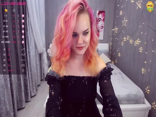 Live sex webcam photo for KerryBlair #265419644